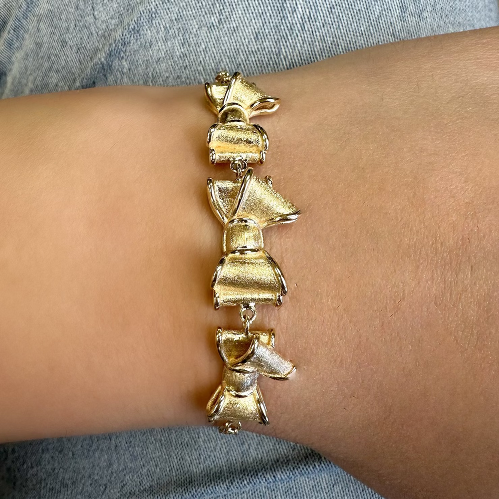 18K Gold Bow Charm Chain Bracelet