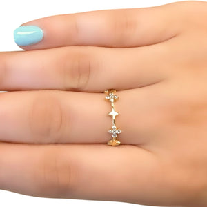 18K Gold CZ Charm Ring Size 8