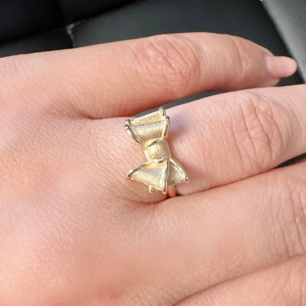18K Gold Bow Charm Ring