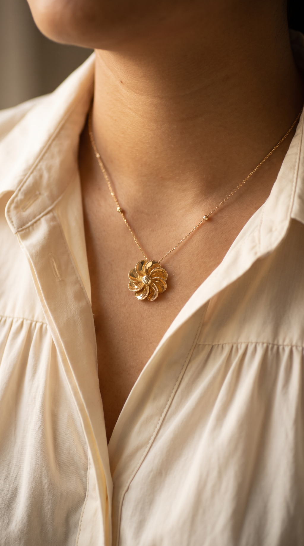 18K Yellow Gold Flower Chain Necklace