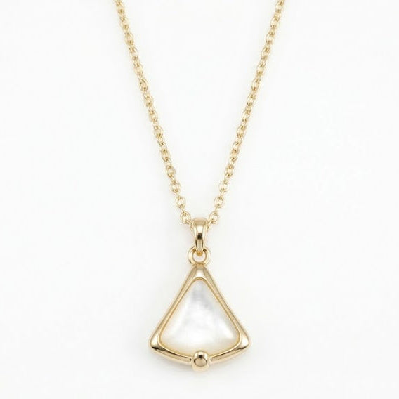 18K Yellow Gold White Mother Pearl Chain Necklace