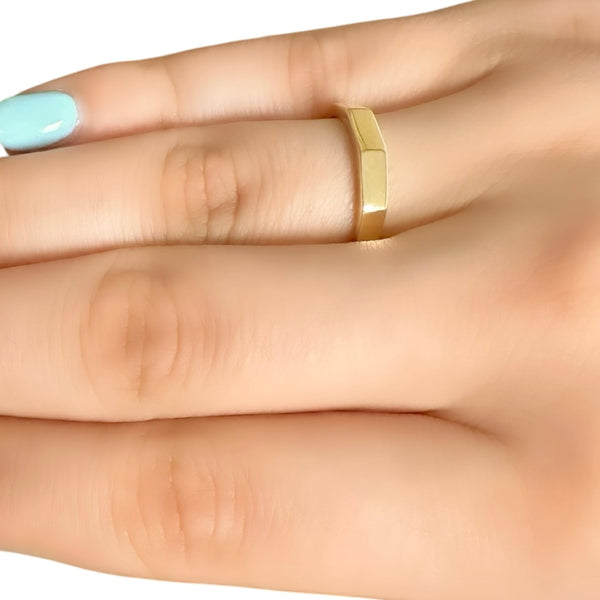 18K Gold Charm Ring Size 7