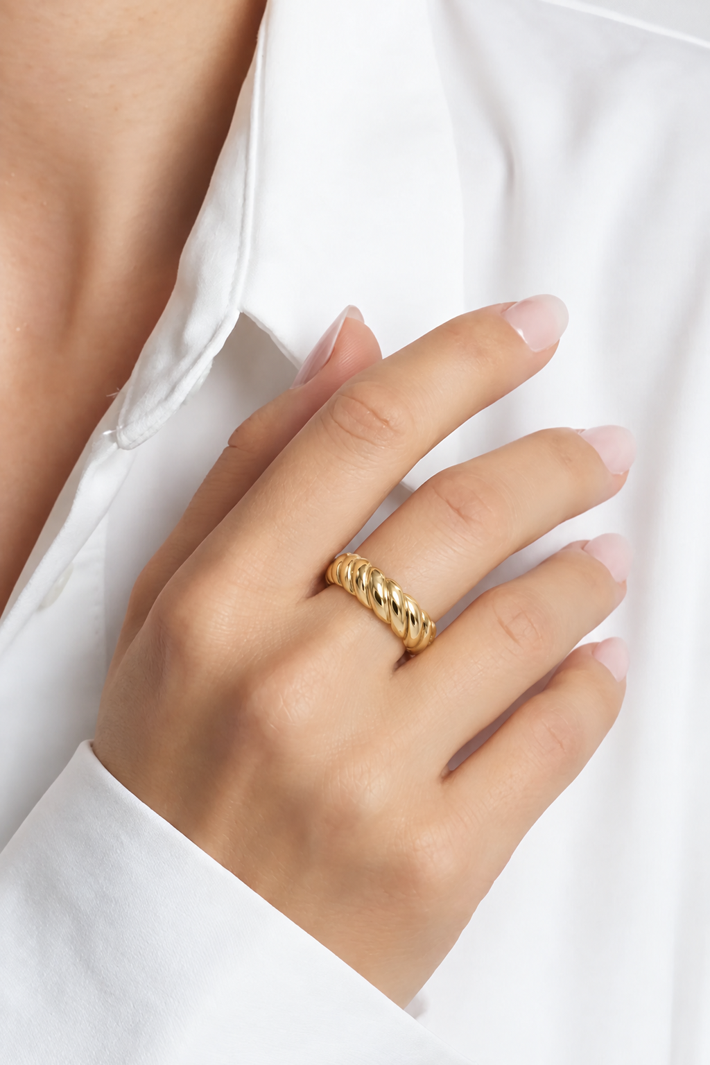 18K Yellow Gold Ring