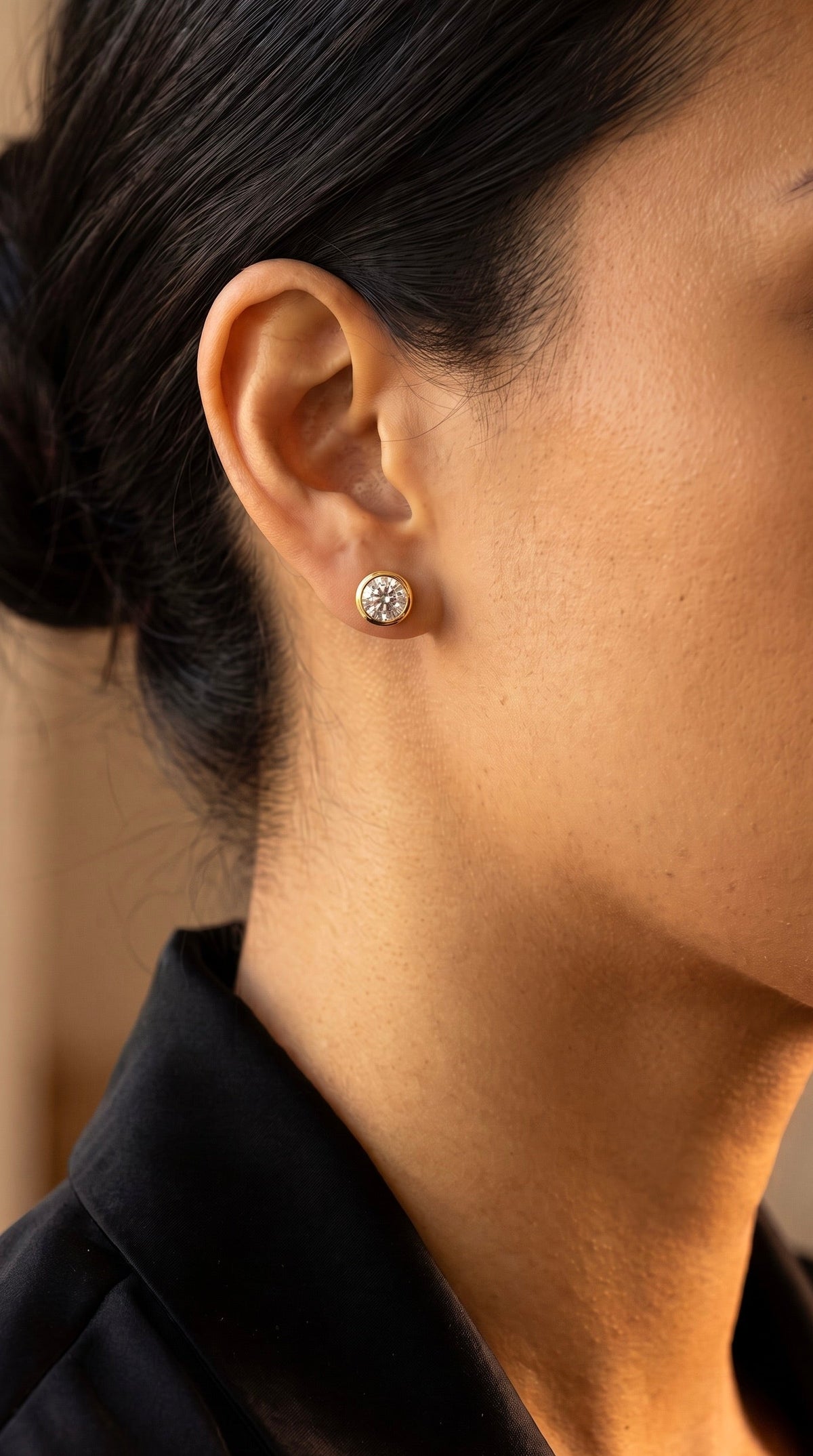 18K Yellow Gold Cubic Zirconia Circle Stud Earring