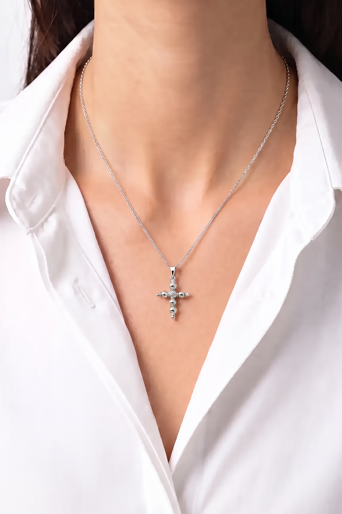 18K White Gold Bead Cross Pendant
