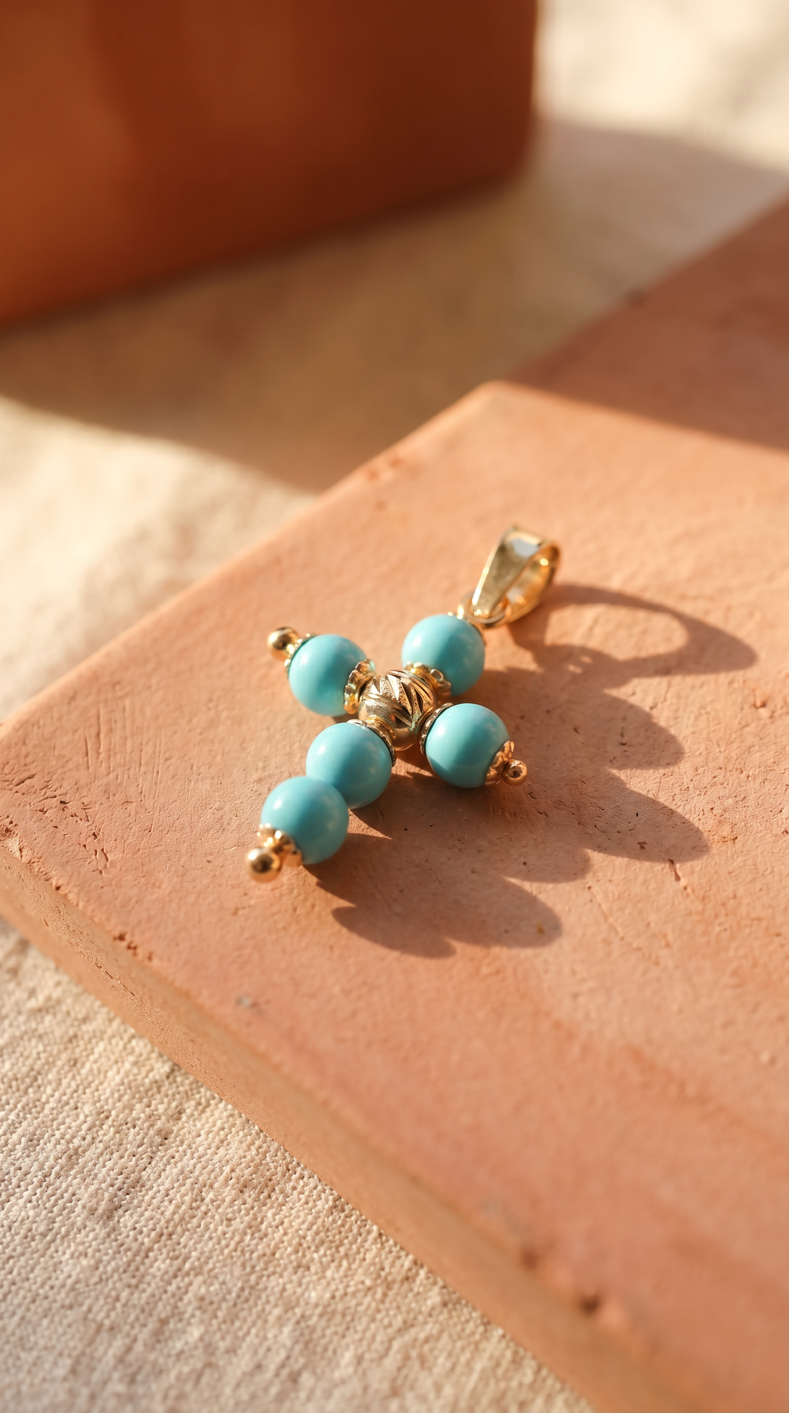 18K Yellow Gold Turquoise Cross Pendant