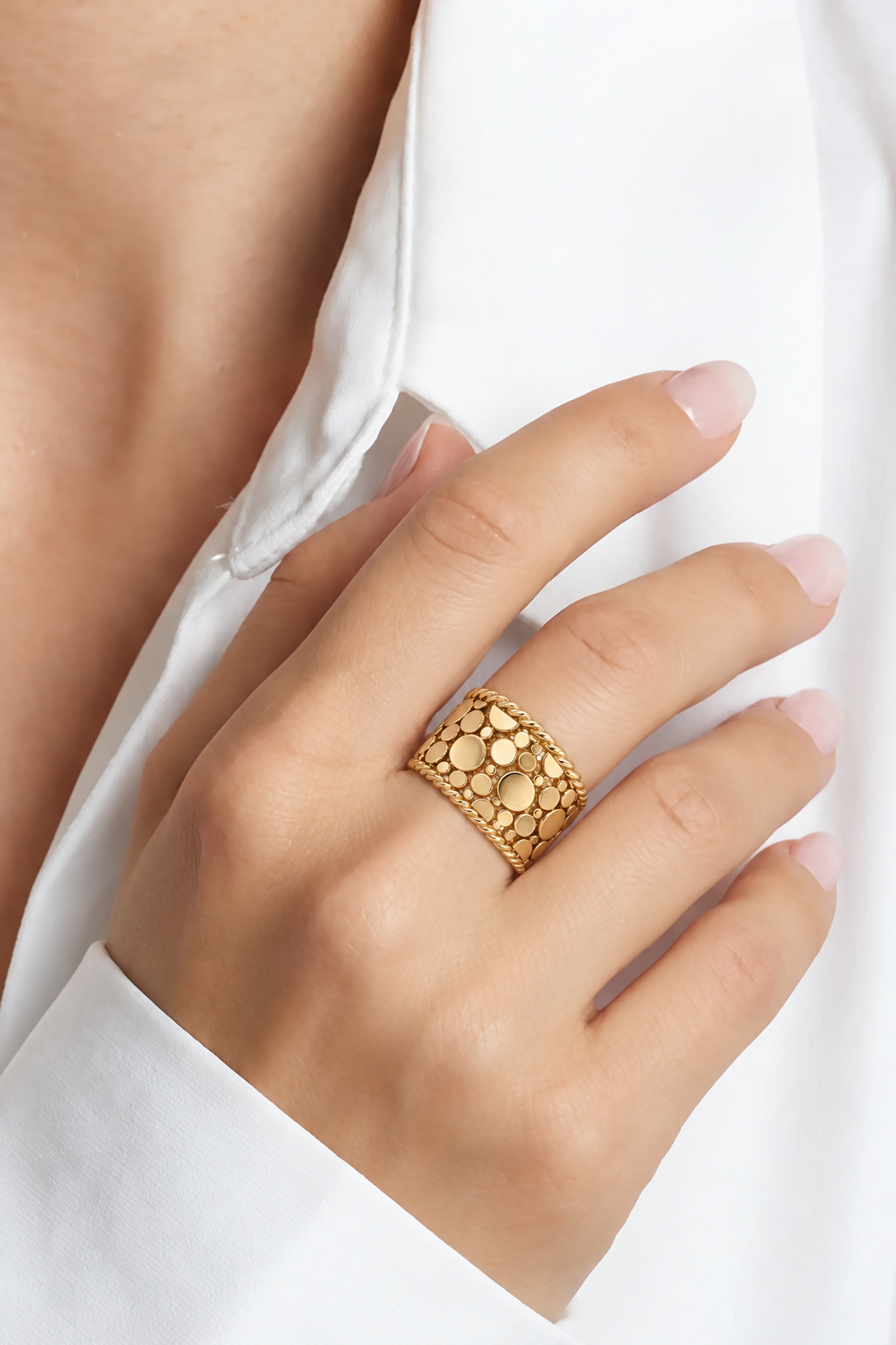 18K Yellow Gold Ring