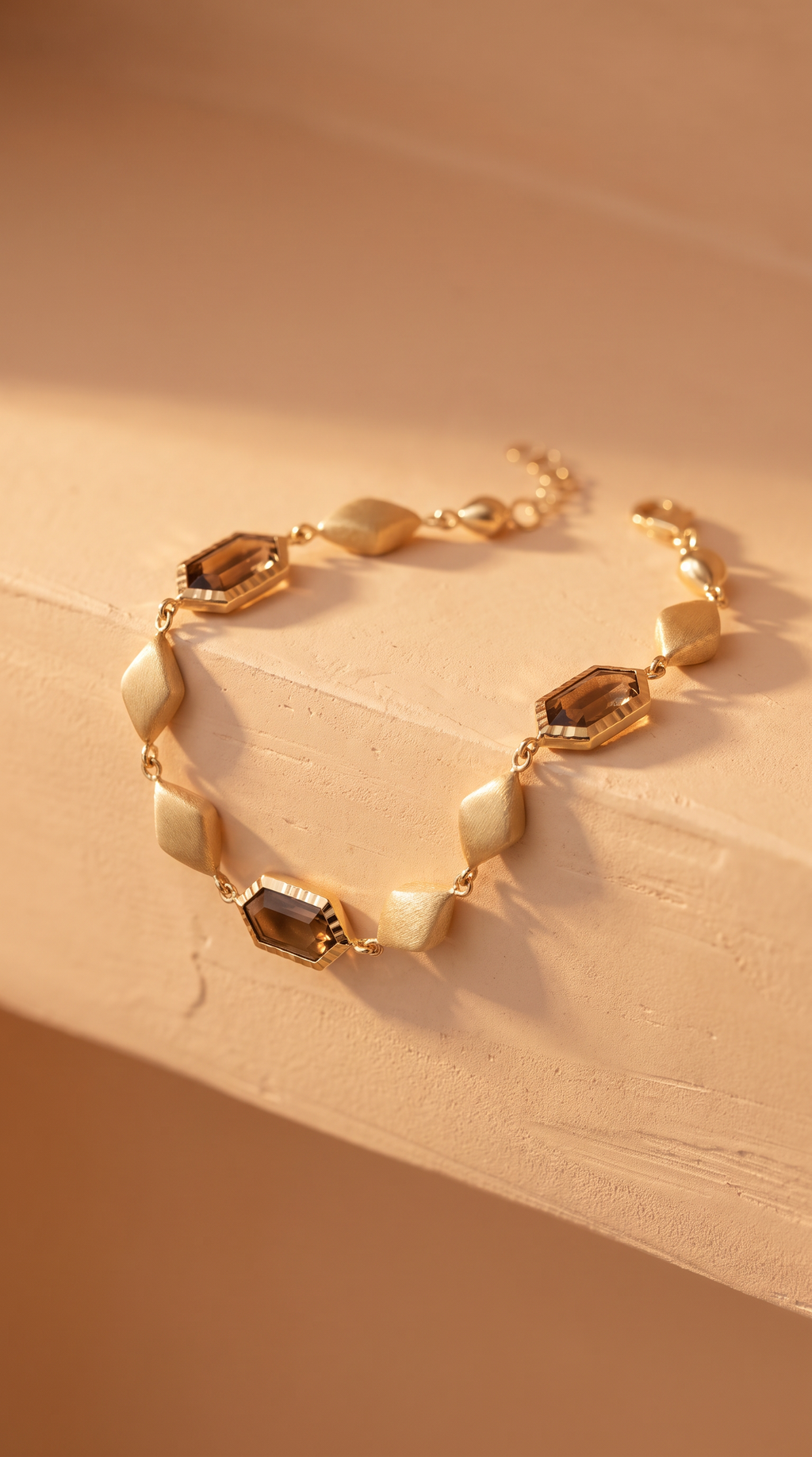 18K Yellow Gold Smoky Quartz Motif Bracelet