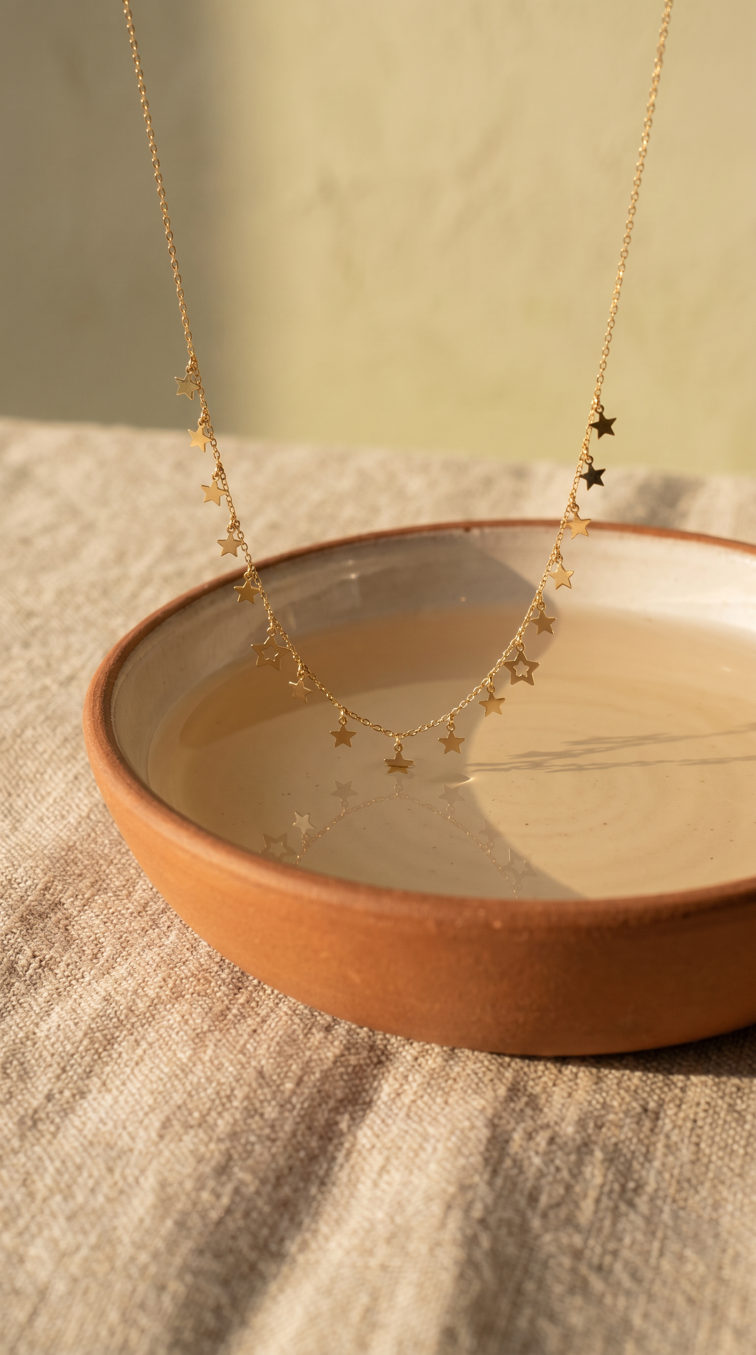 18K Yellow Gold Star Necklace