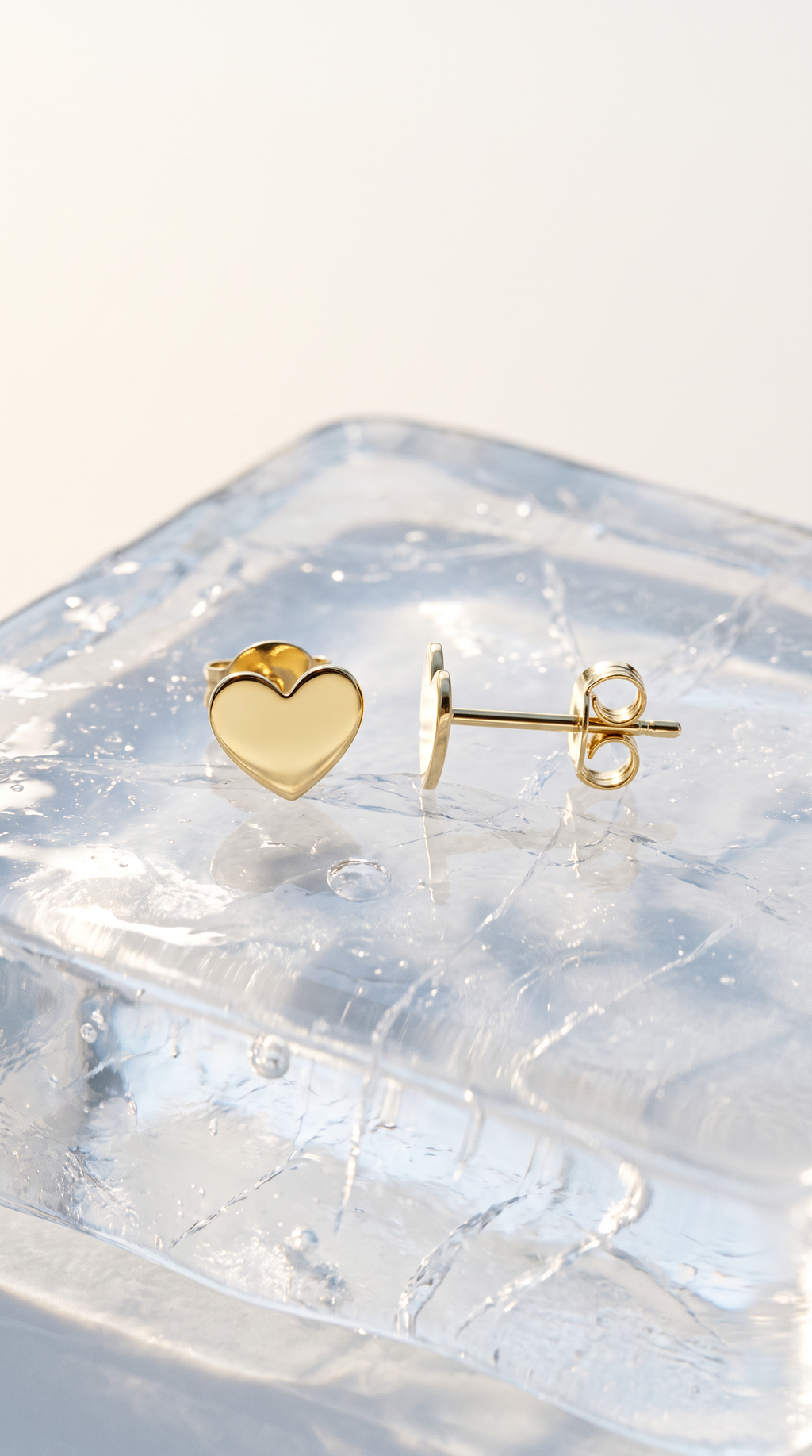 18K Yellow Gold Heart Stud Earring