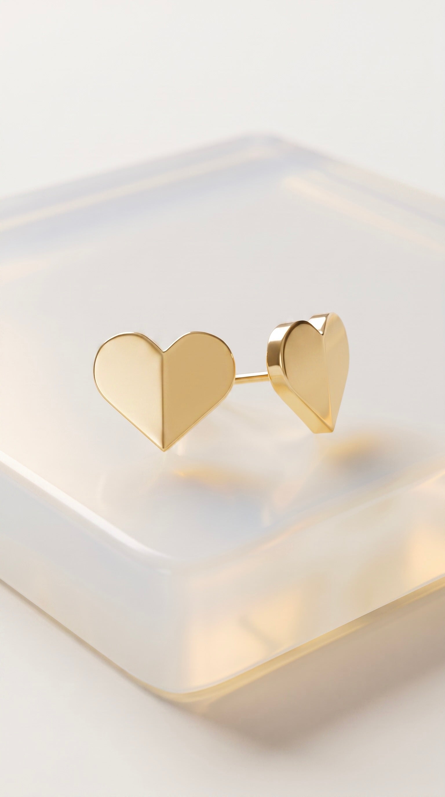 18K Yellow Gold Heart Stud Earring