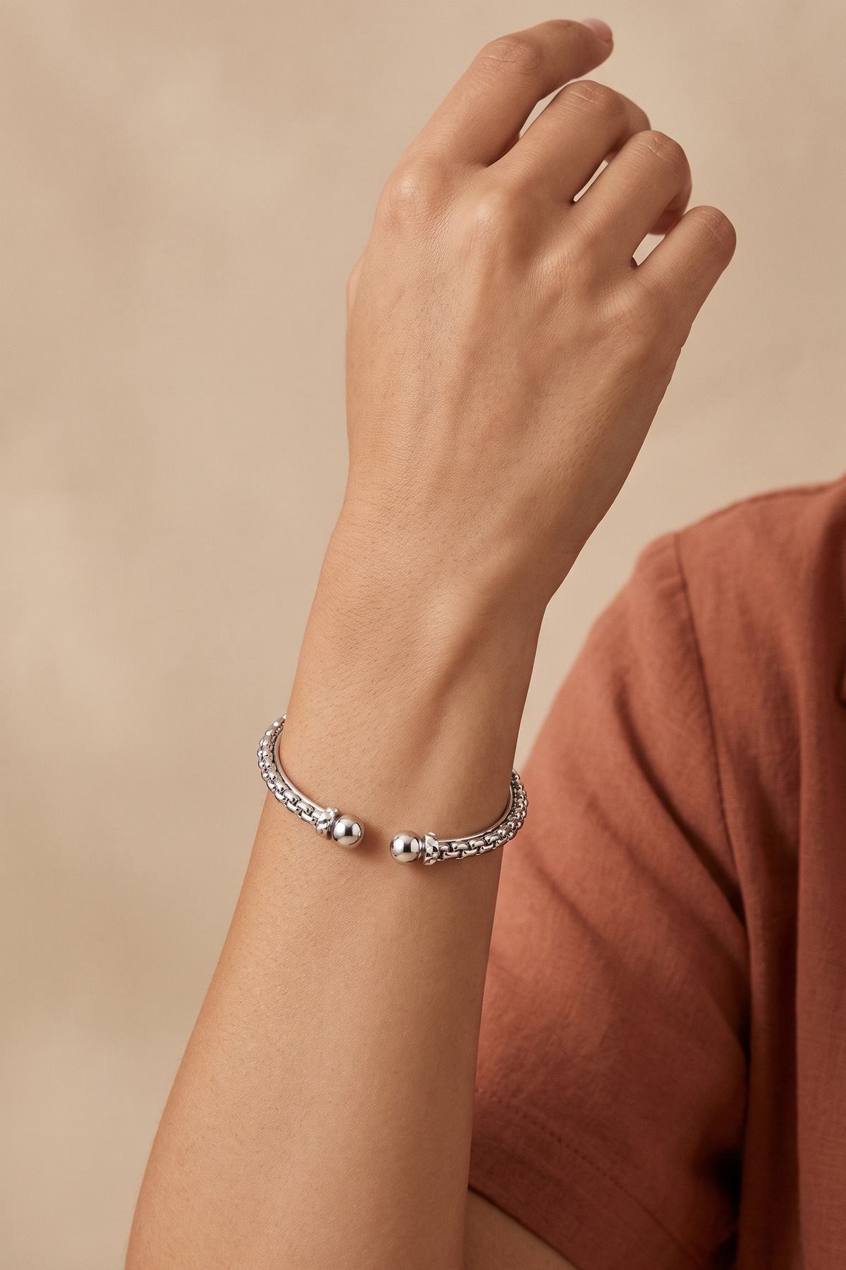 18K White Gold Cuff Bracelet
