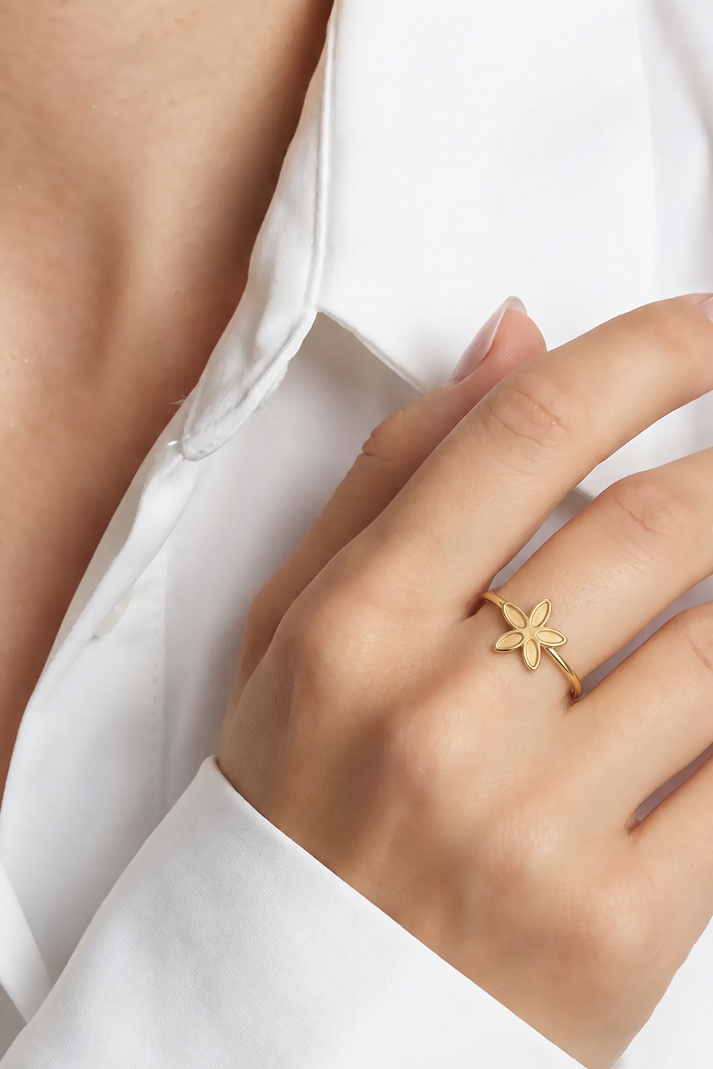 18K Yellow Gold Flower Ring