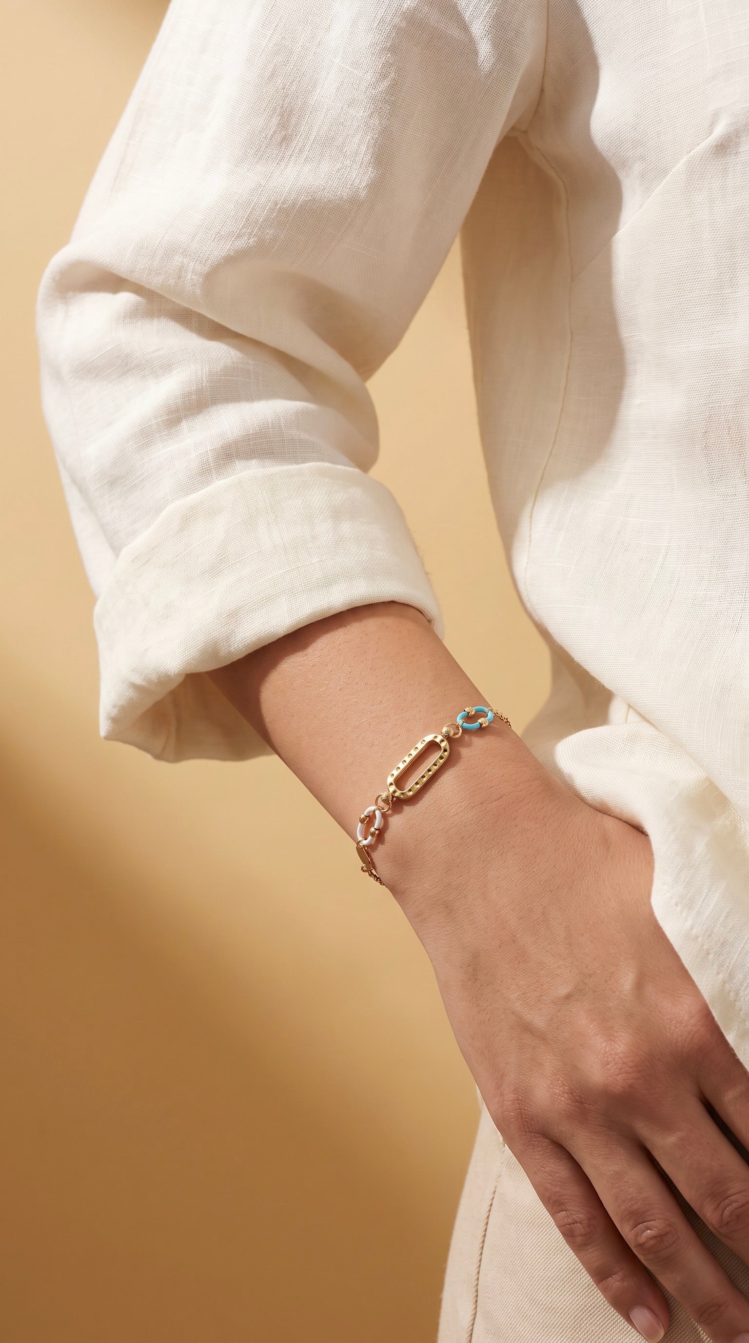 18K Yellow Gold Blue & White Enamel Chain Bracelet