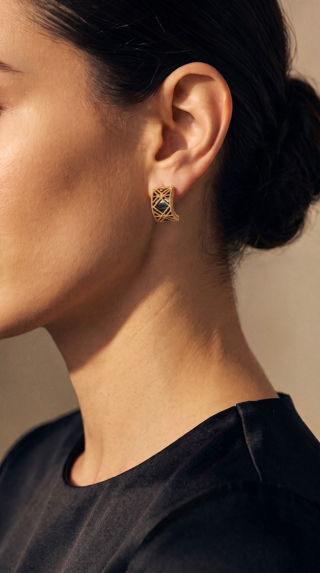 18K Yellow Gold Black Rhodium Earring