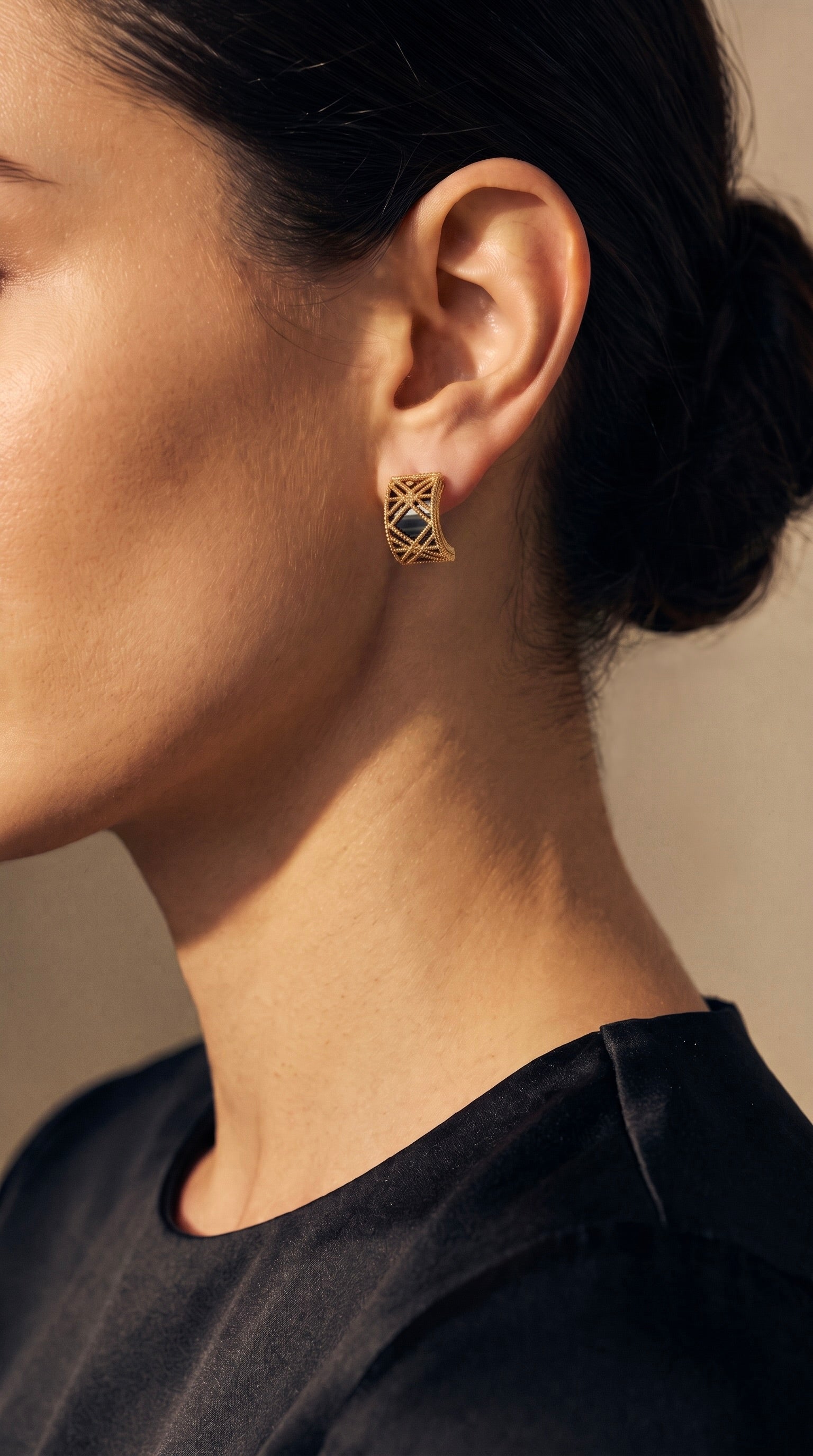 18K Yellow Gold Black Rhodium Earring