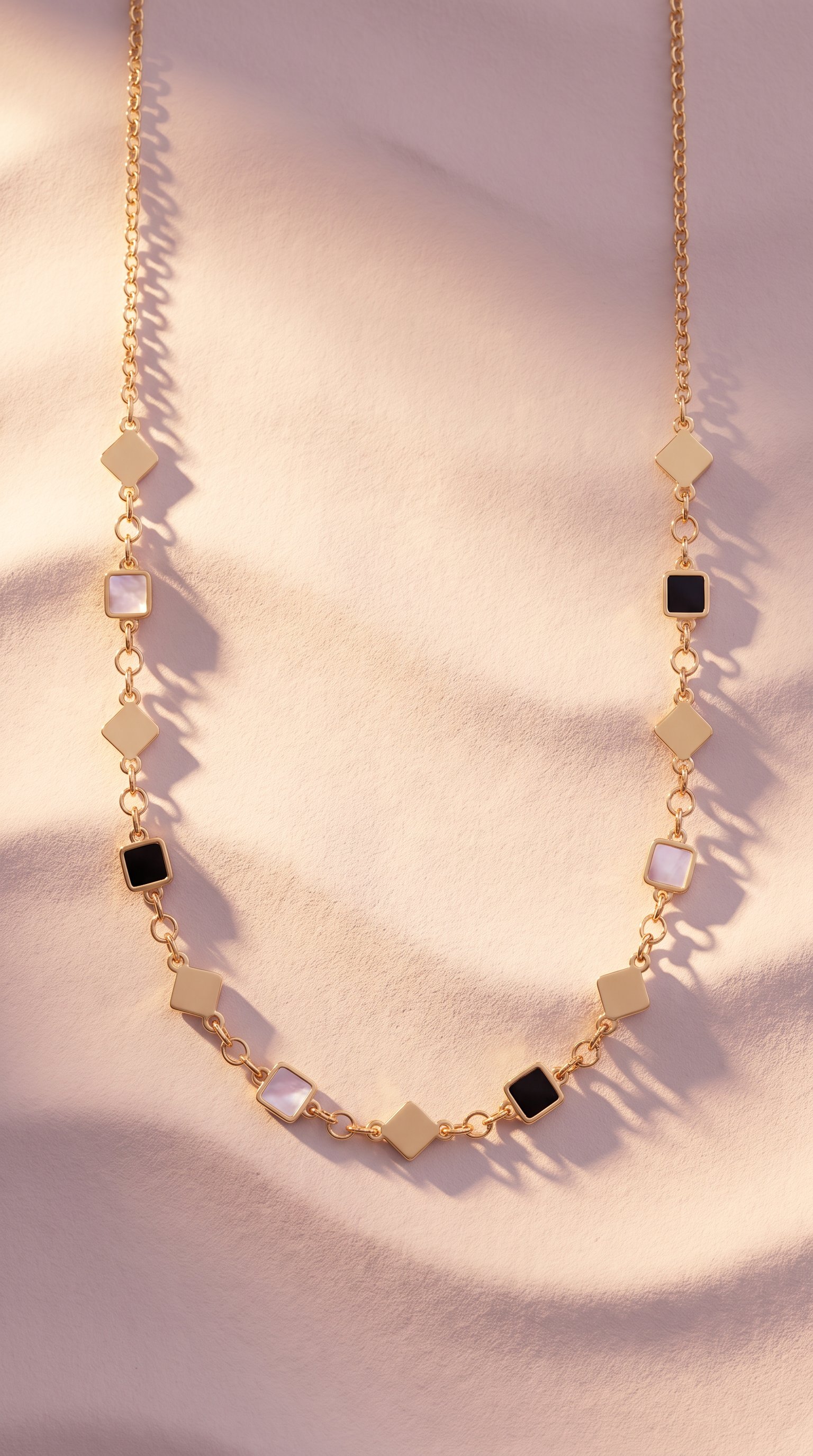 18K Yellow Gold Mother Of Pearl & Onyx Chain Necklace