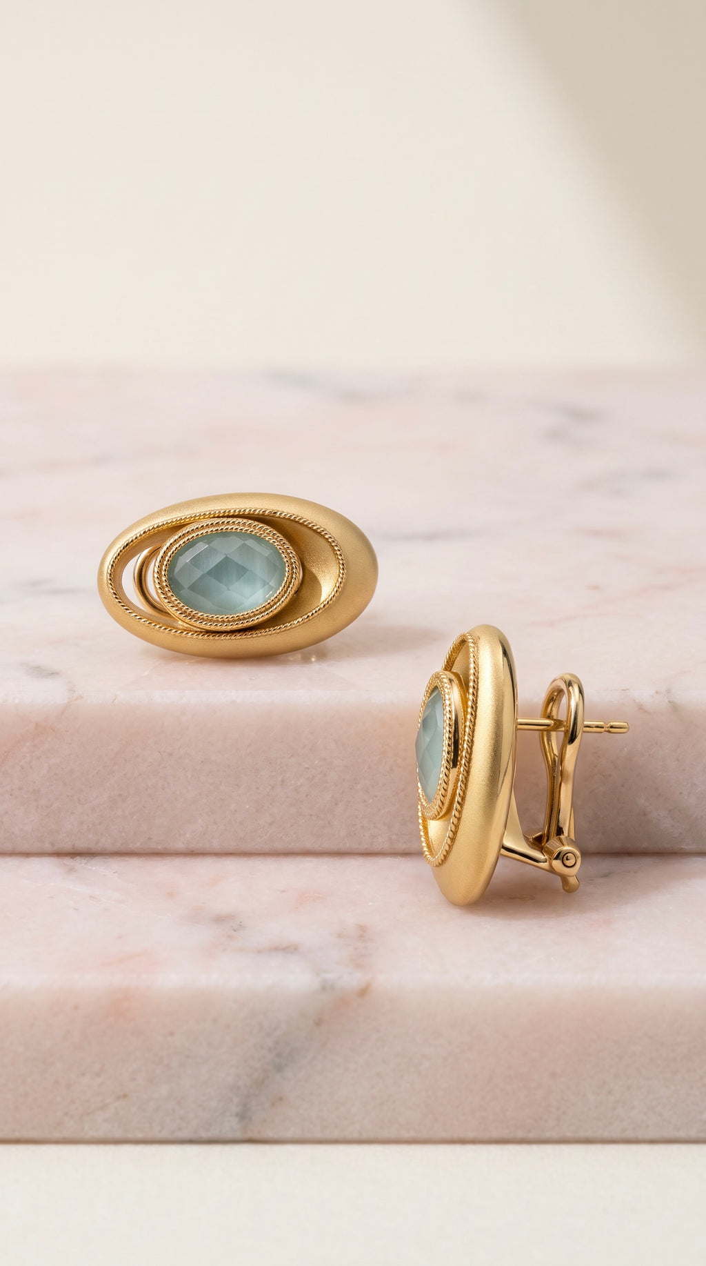18K Yellow Gold Aquamarine Drop Earring
