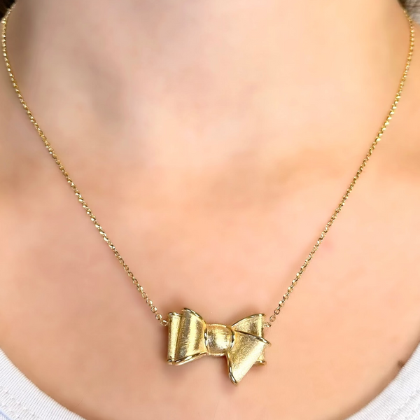 18K Gold Bow Charm Chain Necklace