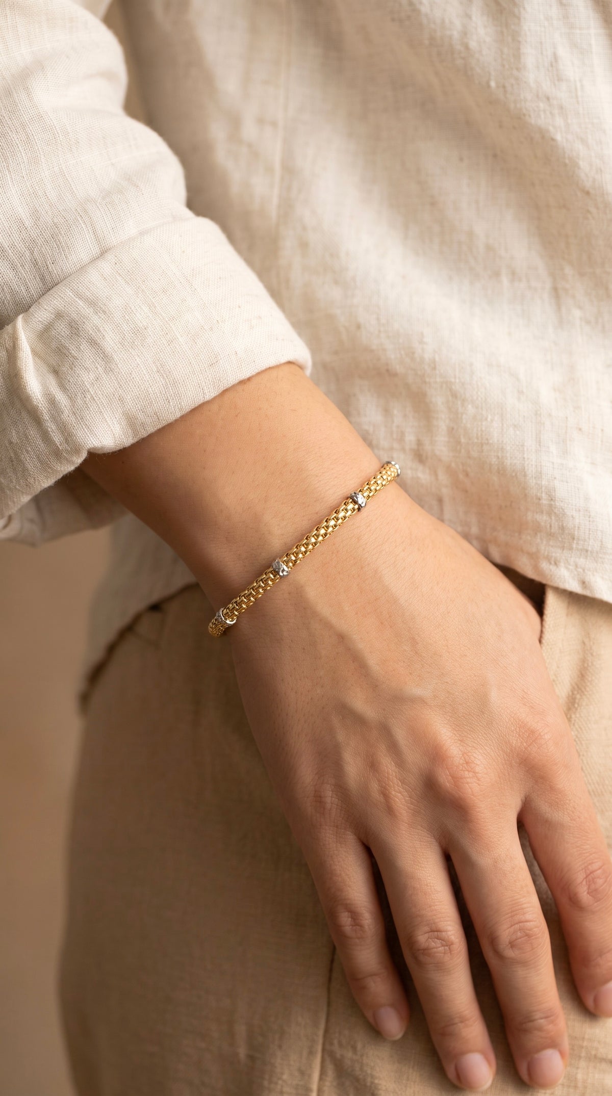 18K Gold Bangle Bracelet