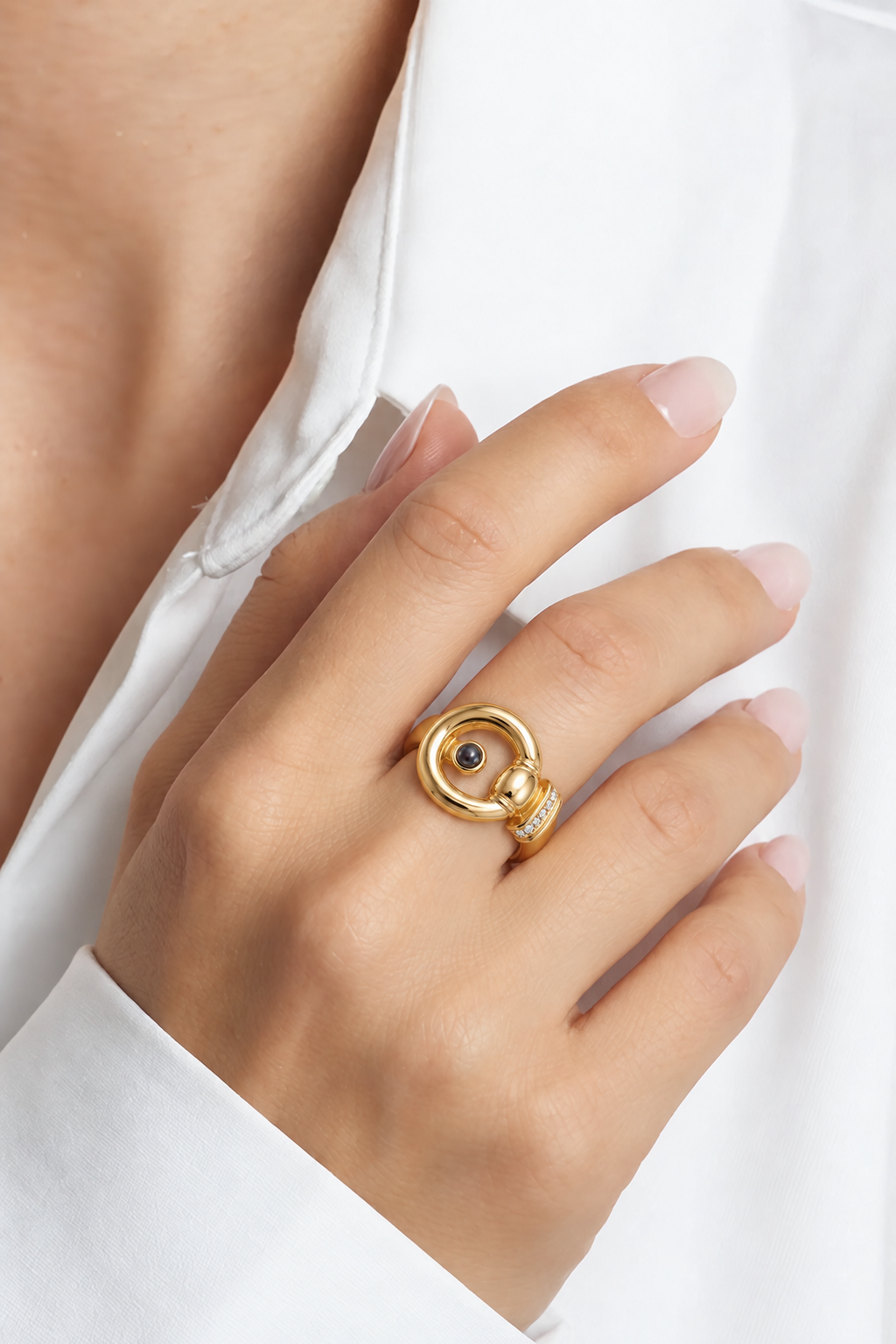 18K Yellow Gold Cubic Zirconia Ring