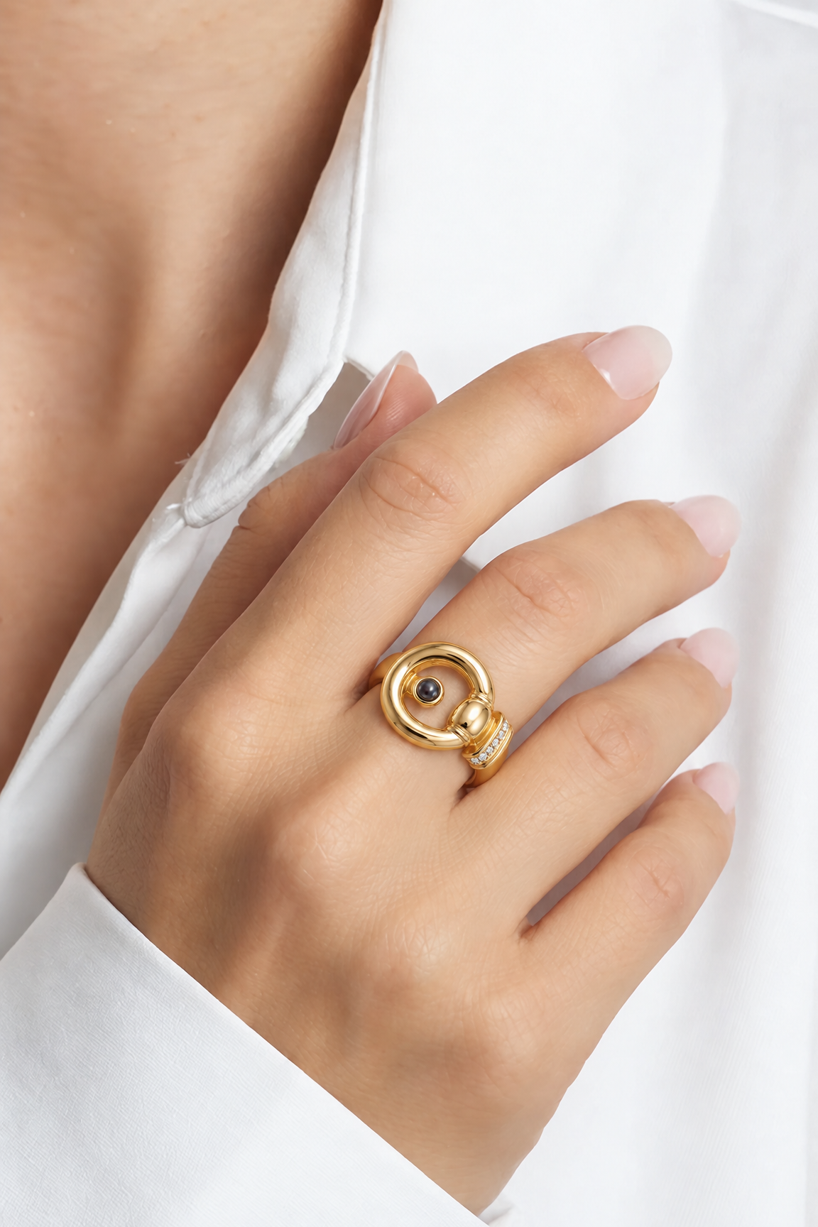 18K Yellow Gold Cubic Zirconia Ring