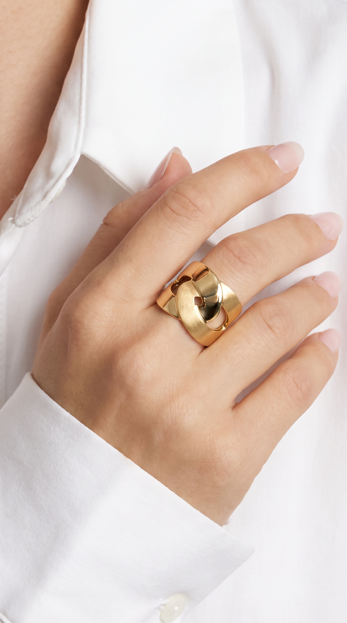 18K Yellow Gold Ring