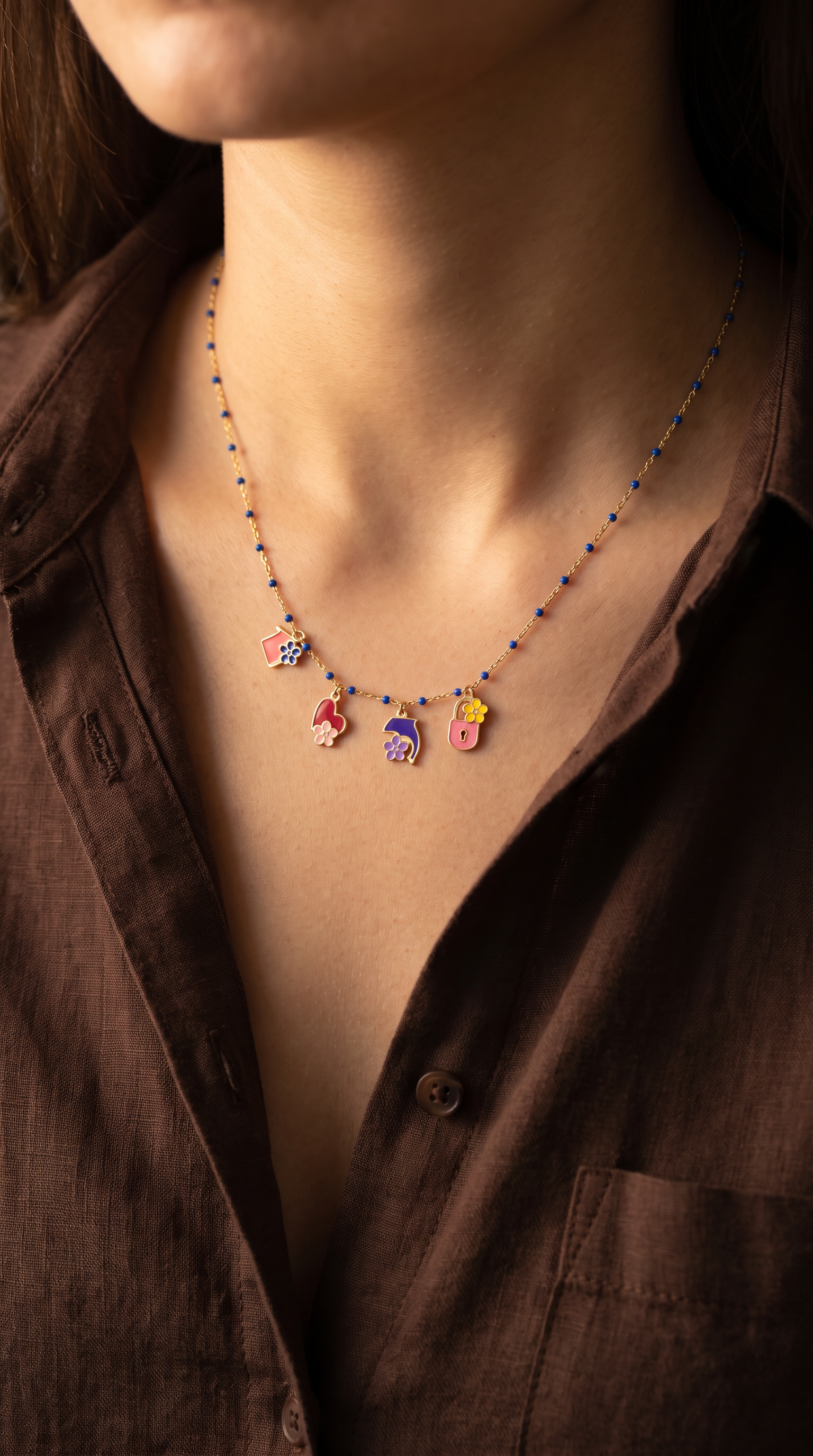 18K Yellow Gold Mother Of Pearl Enamel Necklace