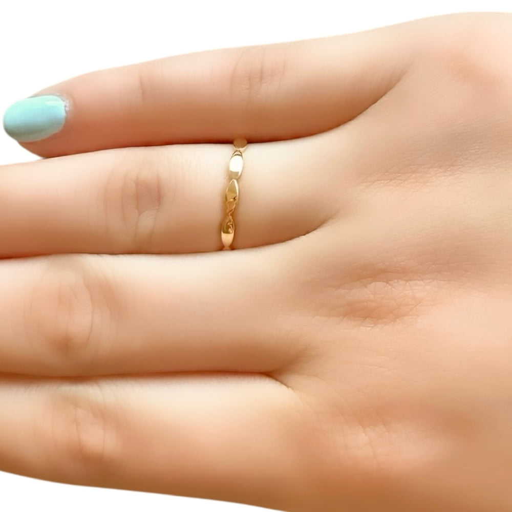 18K Gold Charm Ring Size 7