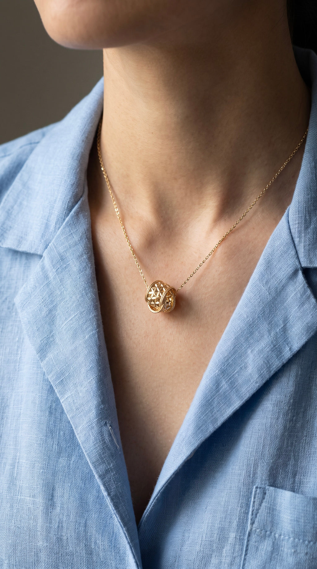 18K Yellow Gold Chain Knot Necklace