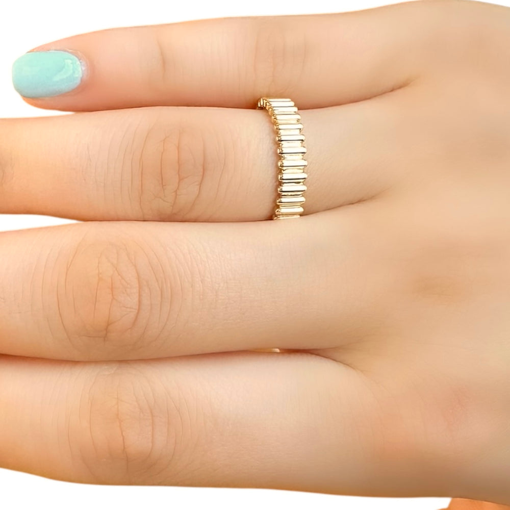 18K Gold Charm Ring Size 7.5