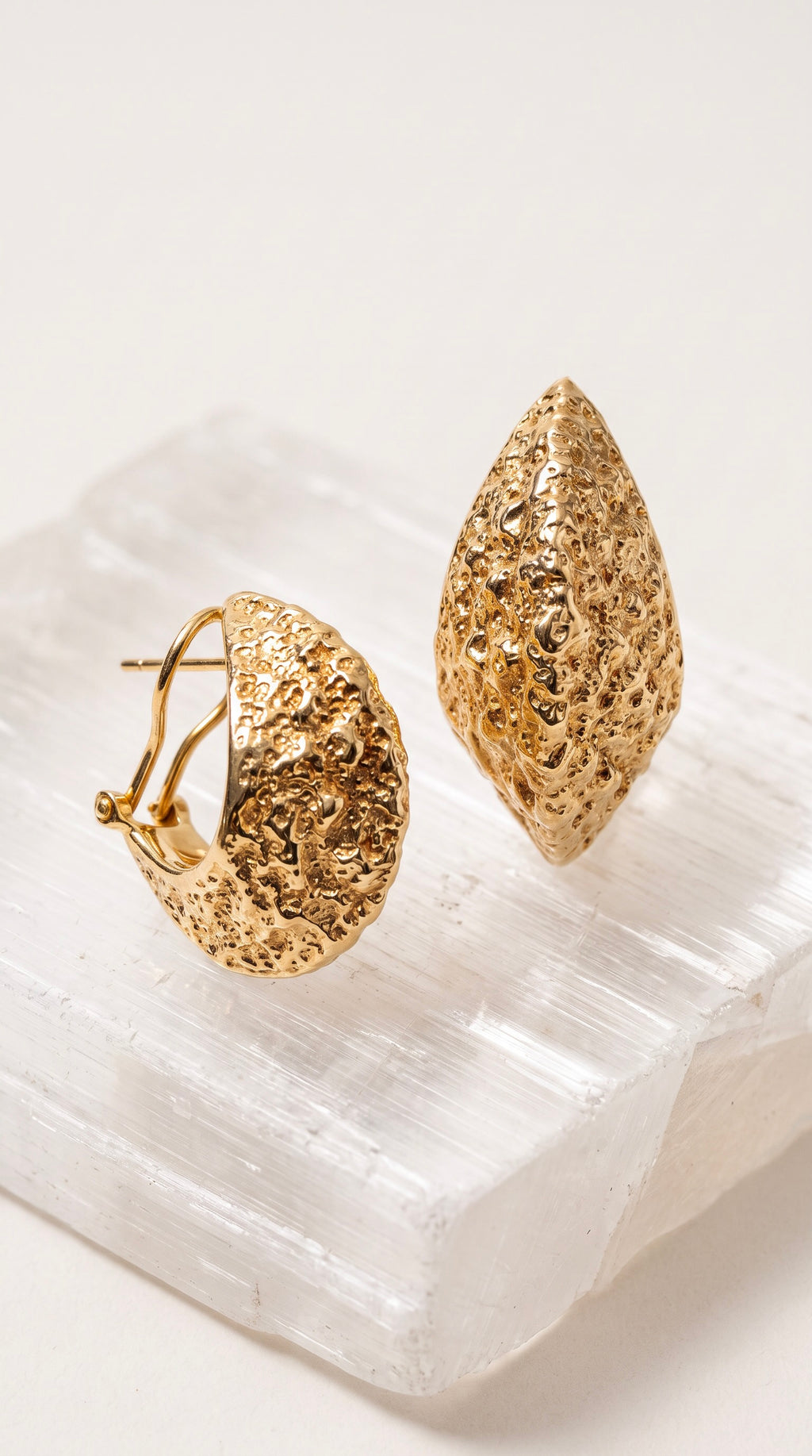 18K Yellow Gold Drop Earring