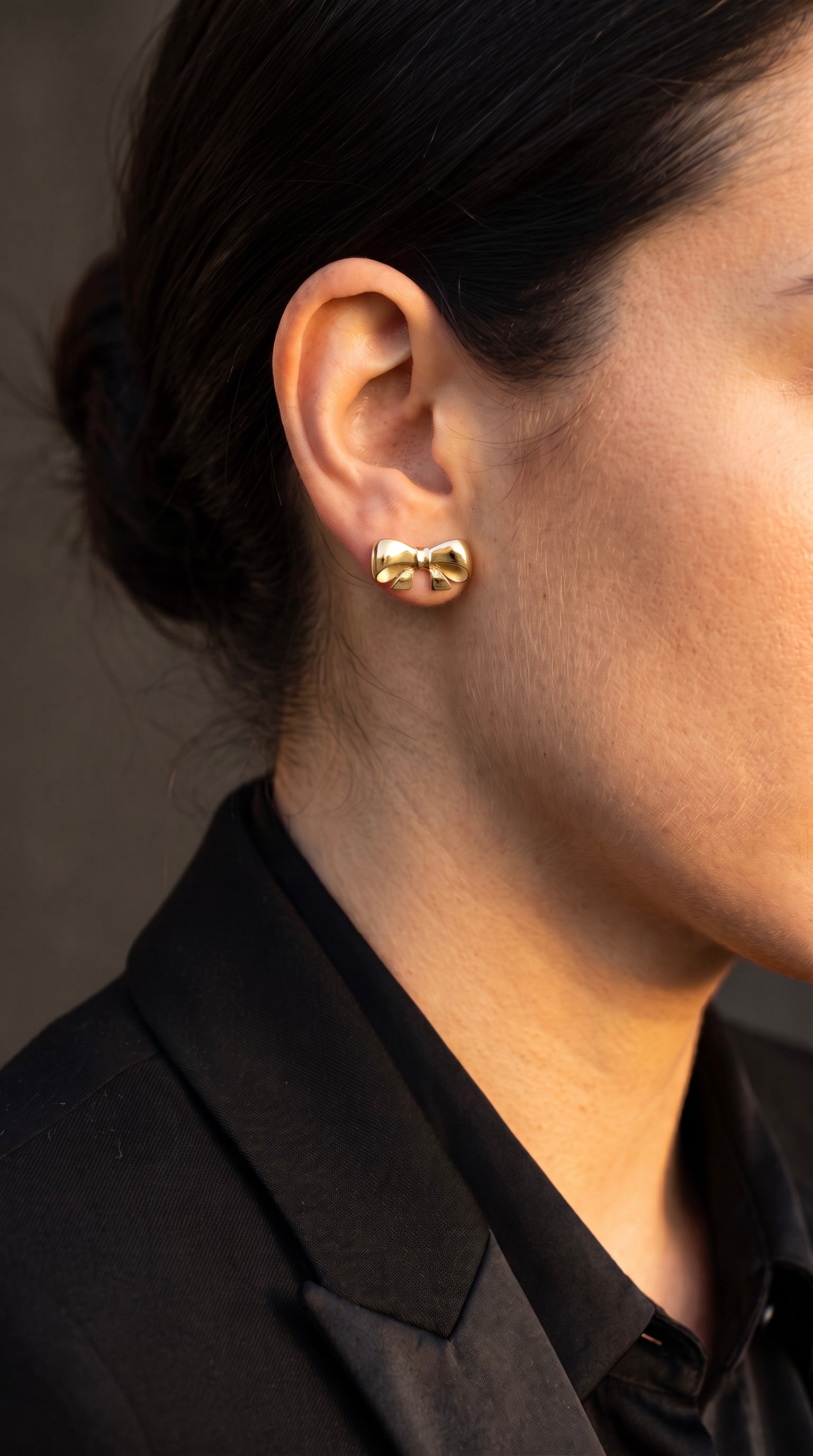 18K Yellow Gold Bow Stud Earring