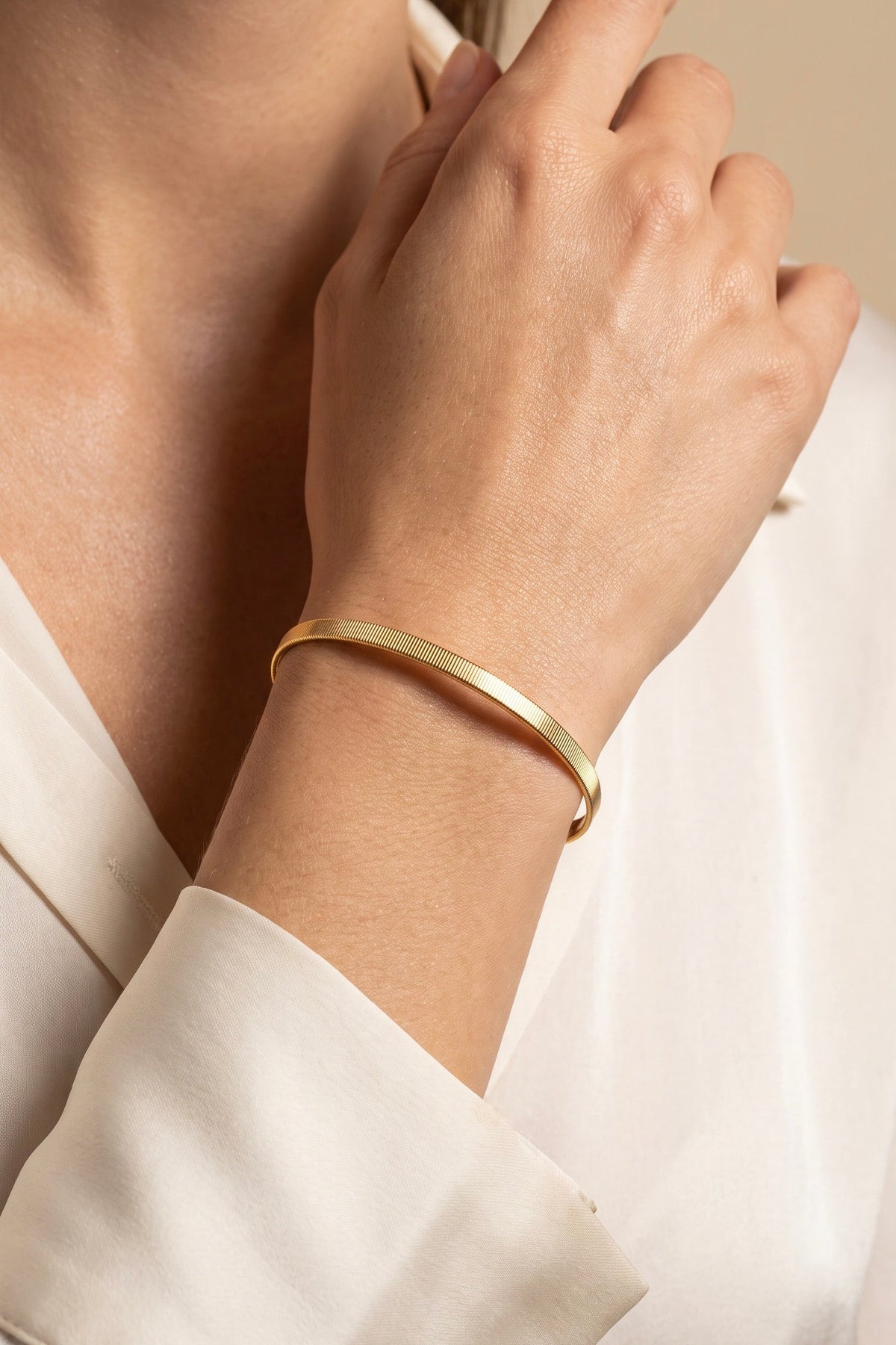 18K Yellow Gold Bangle Bracelet