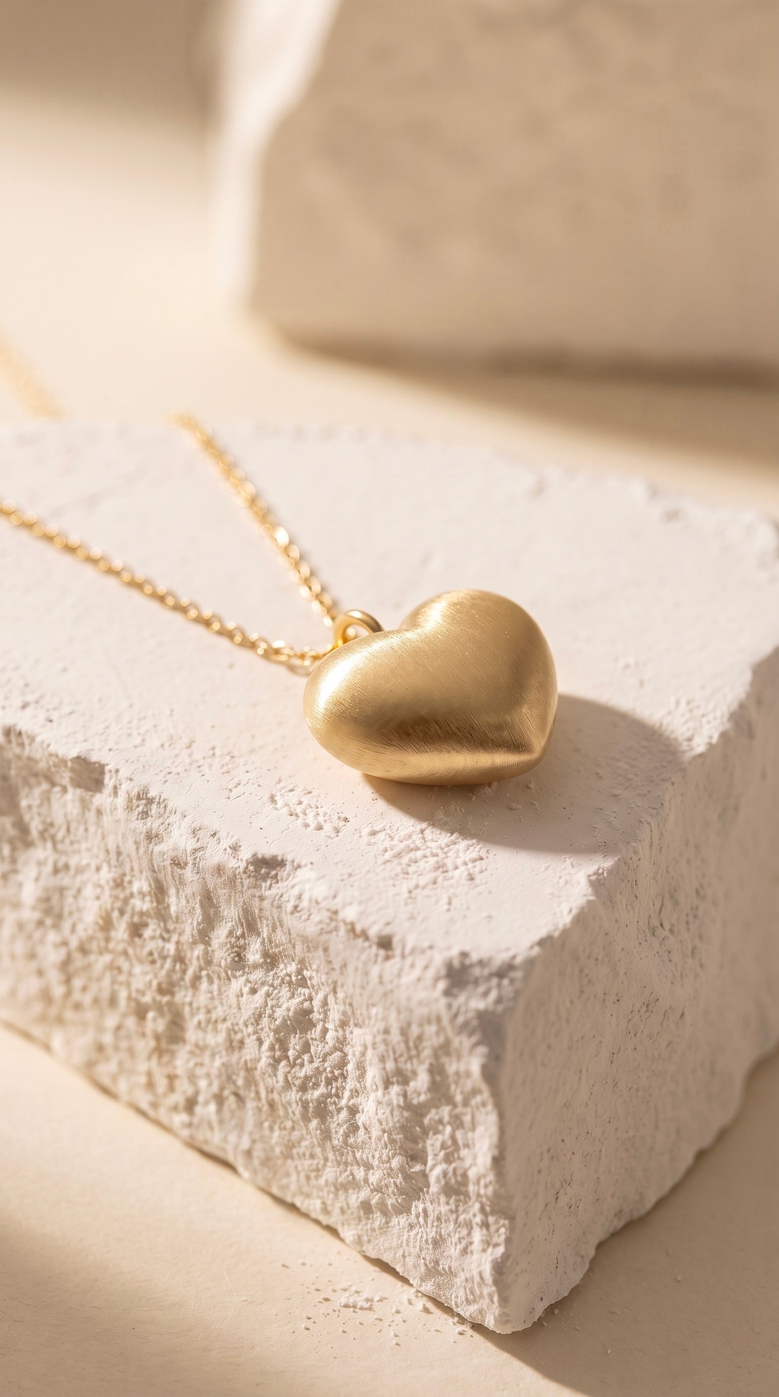 18K Yellow Gold Satin Heart Chain Necklace