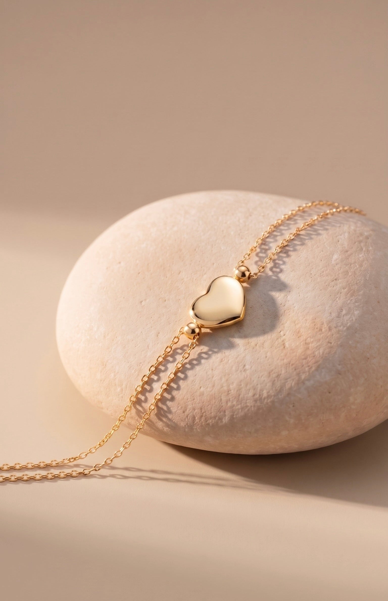 18K Yellow Gold Heart Chain Bracelet