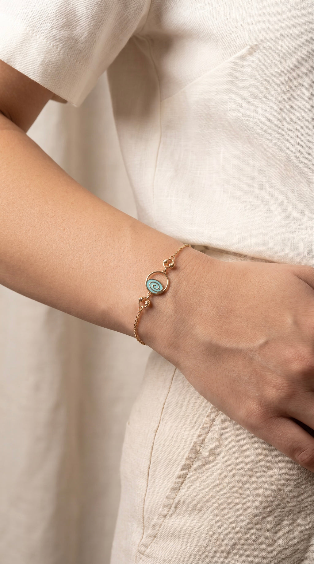 18K Yellow Gold Blue Enamel Chain Bracelet