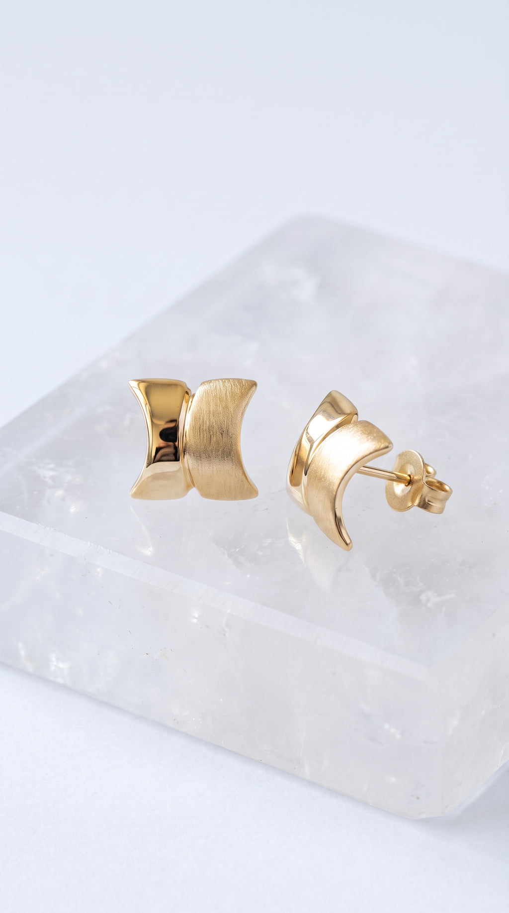 18K Yellow Gold Stud Earrings