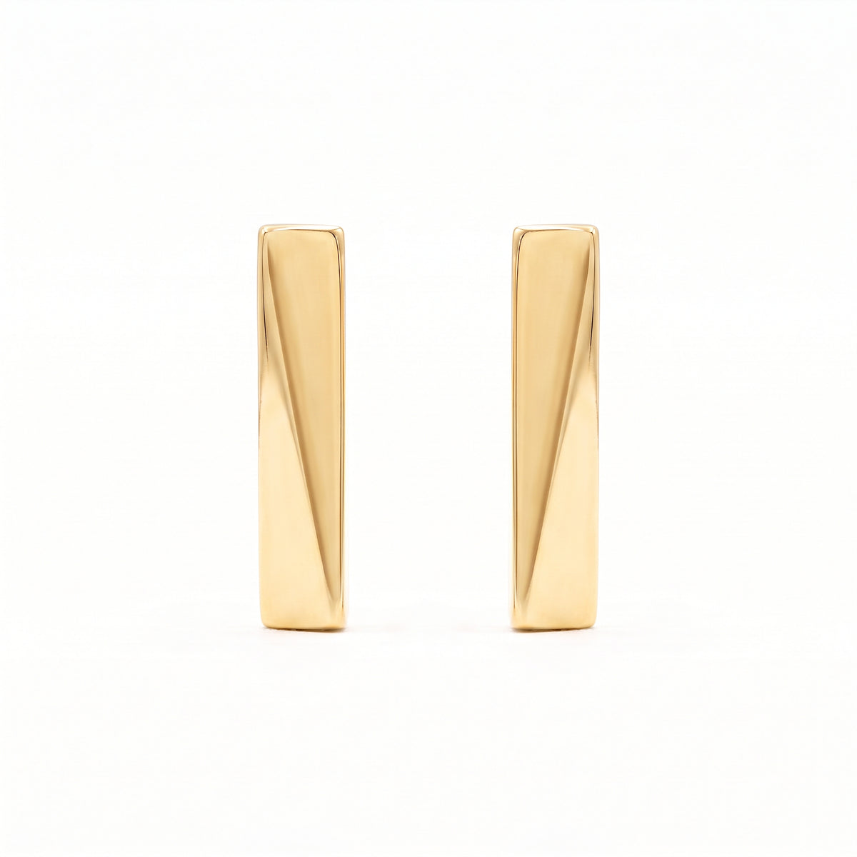 18K Yellow Gold Earring