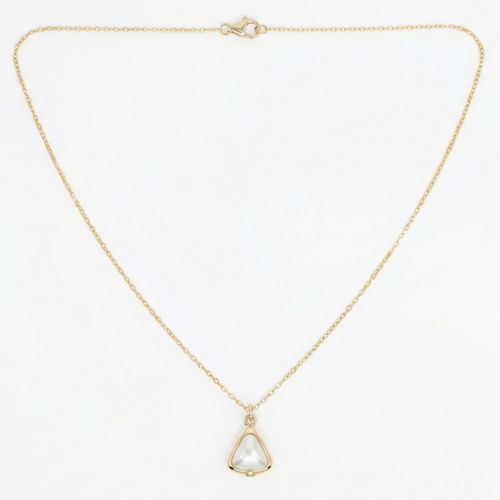 18K Yellow Gold White Mother Pearl Chain Necklace