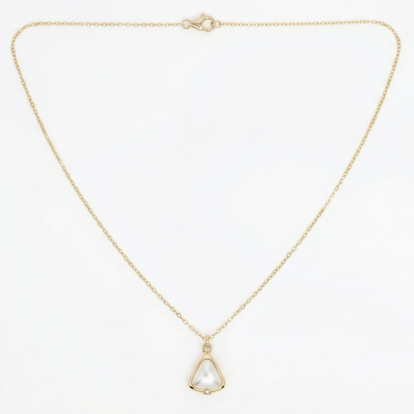 18K Yellow Gold White Mother Pearl Chain Necklace