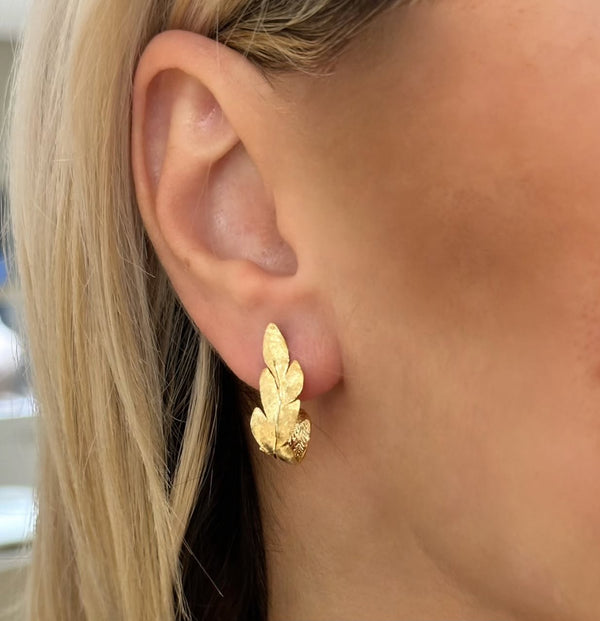 18K Yellow Gold Leaf Earring