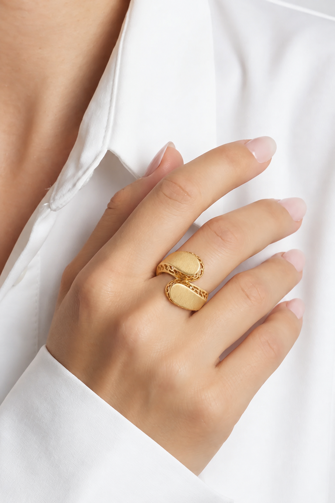 18K Yellow Gold Ring