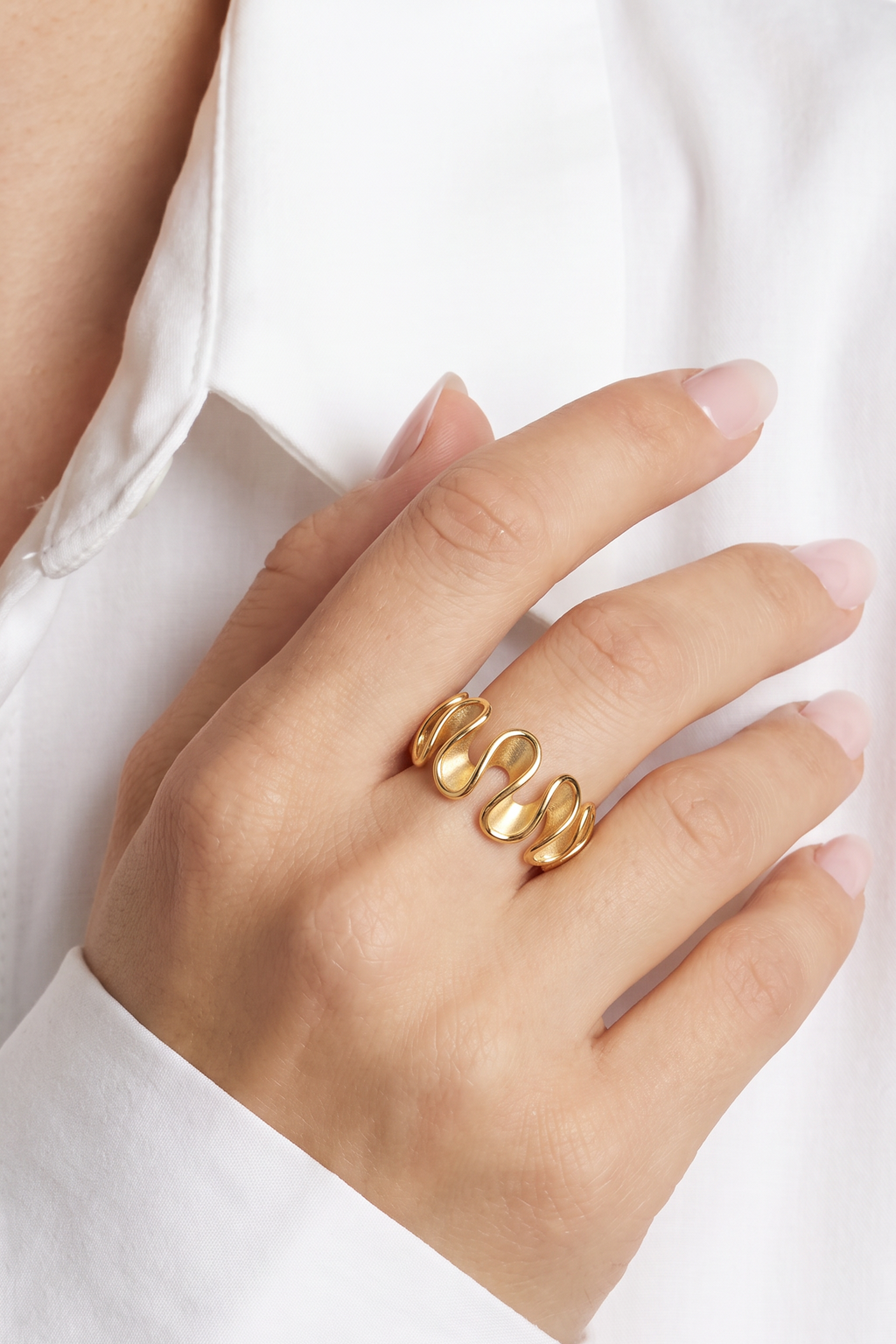 18K Yellow Gold Zig Zag Ring