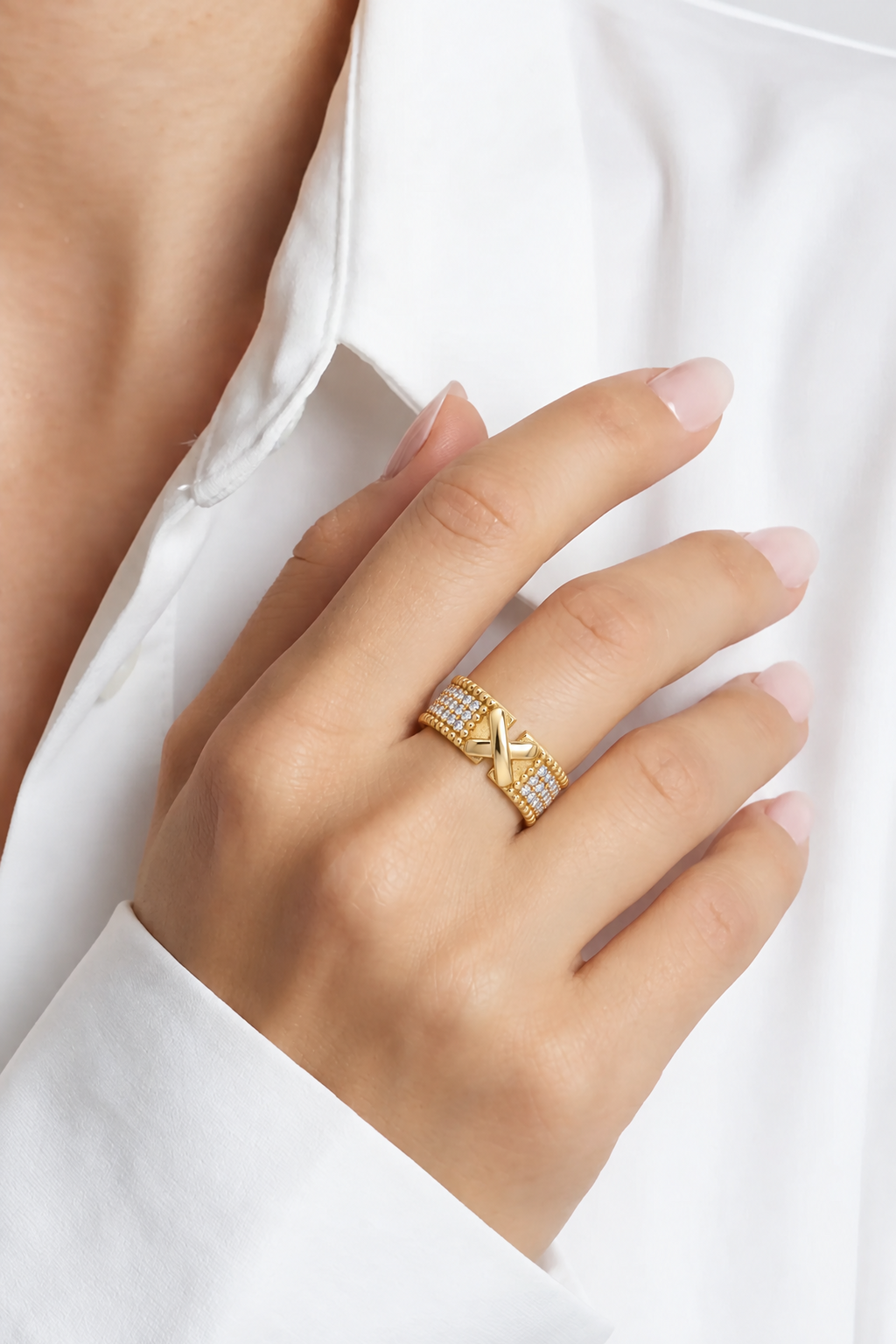 18K Yellow Gold Cubic Zirconia Ring