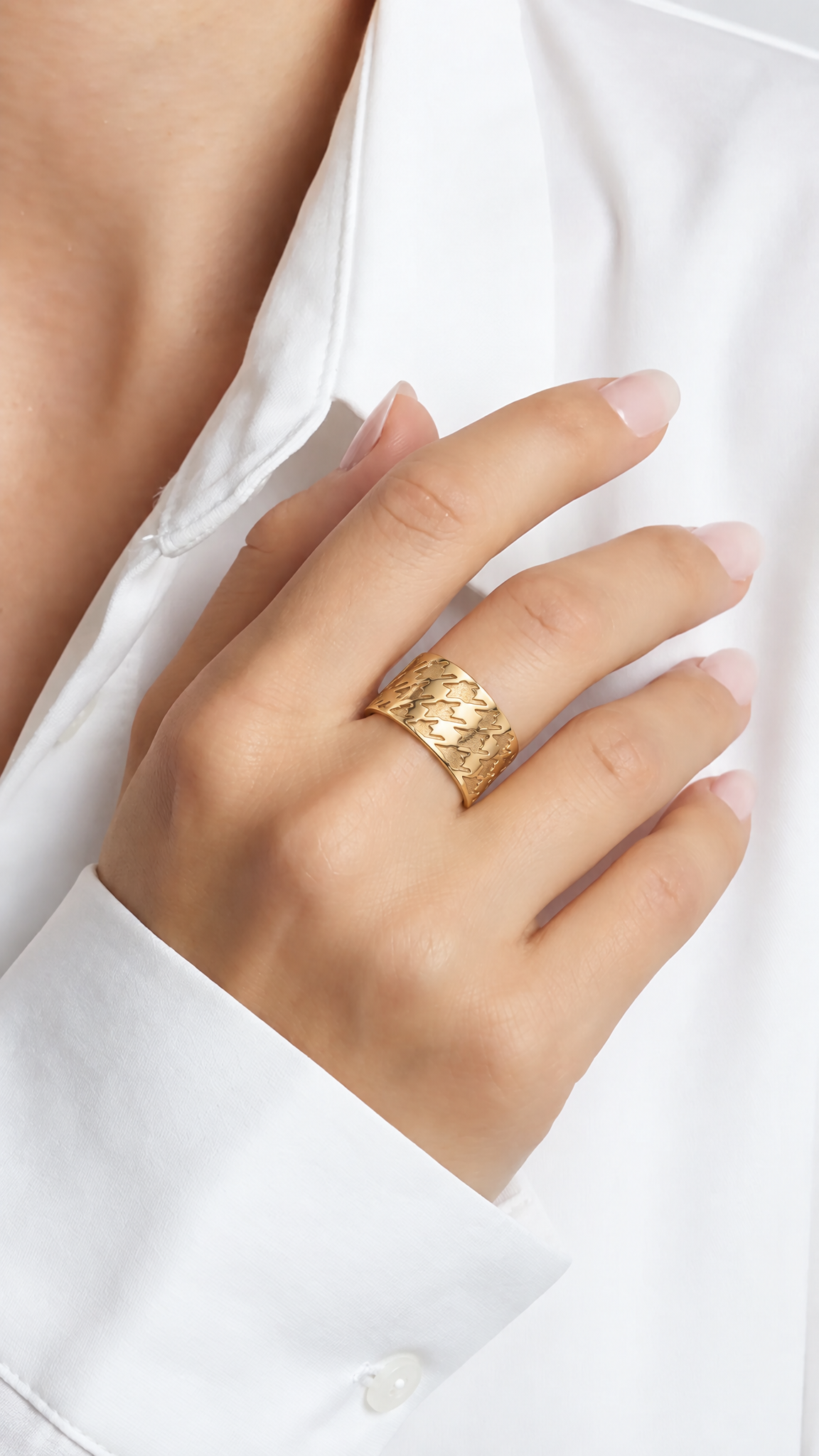 18K Yellow Gold Ring
